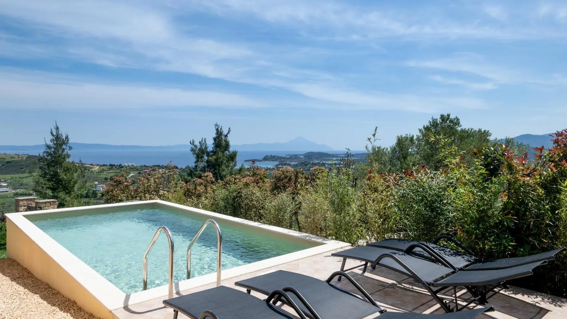 Apartment Aether & Gaia Seaview Villas, Agios Nikolaos #Feelslikehome Akti Salonikiou