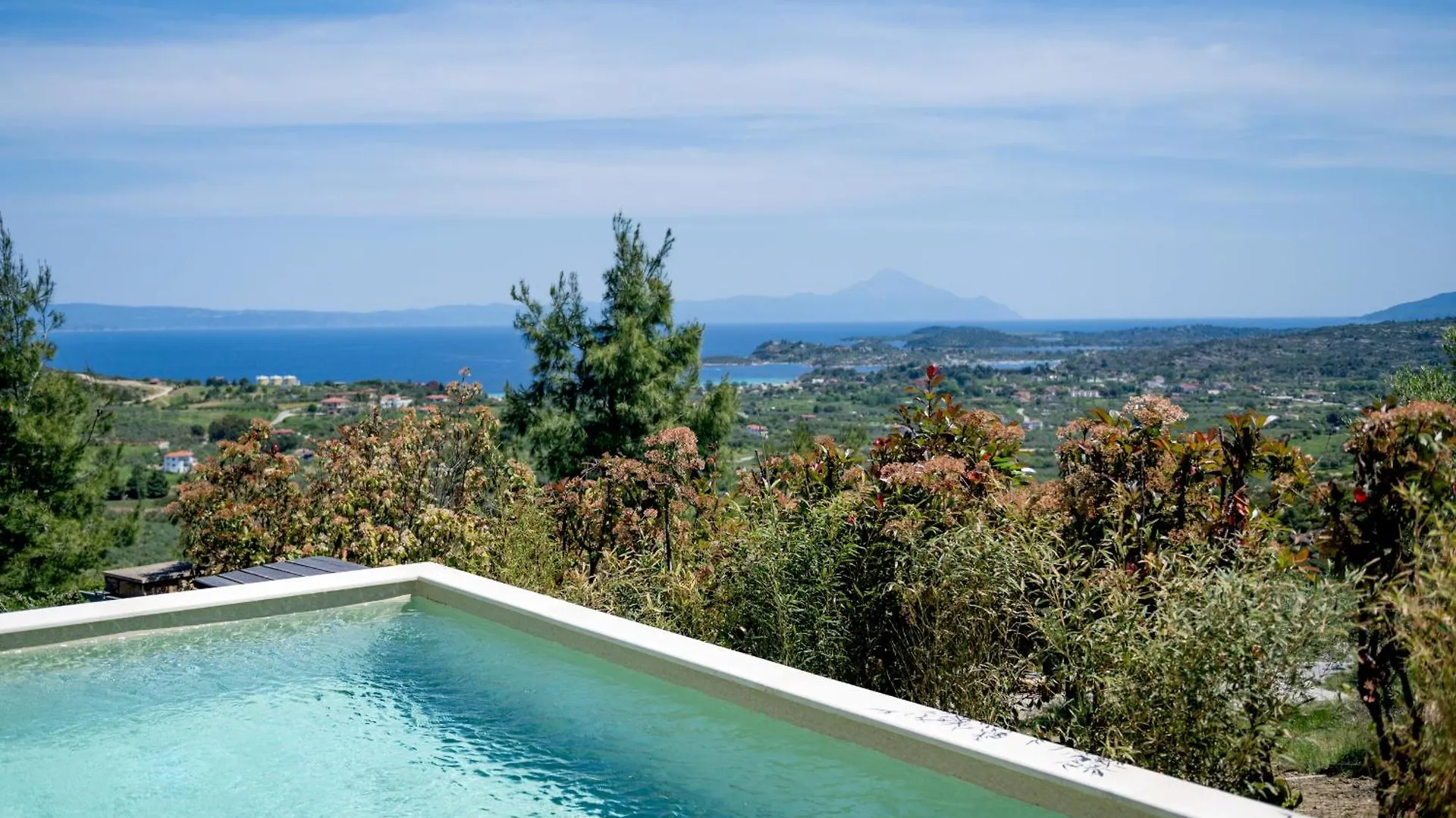Apartment Aether & Gaia Seaview Villas, Agios Nikolaos #Feelslikehome Akti Salonikiou Griechenland